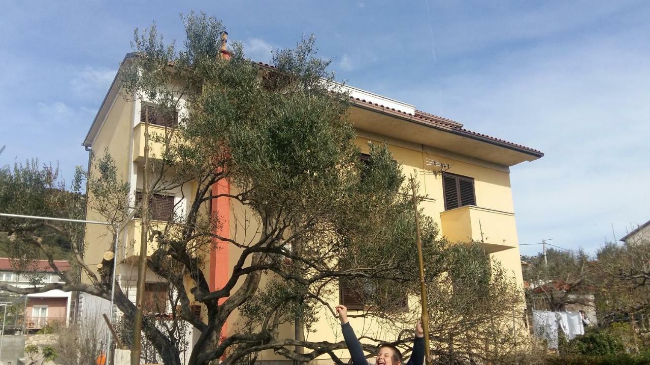 Begovi Dvori Apartamento Rab Town Exterior foto